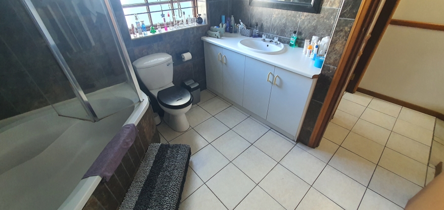 2 Bedroom Property for Sale in Mossel Bay Central Western Cape